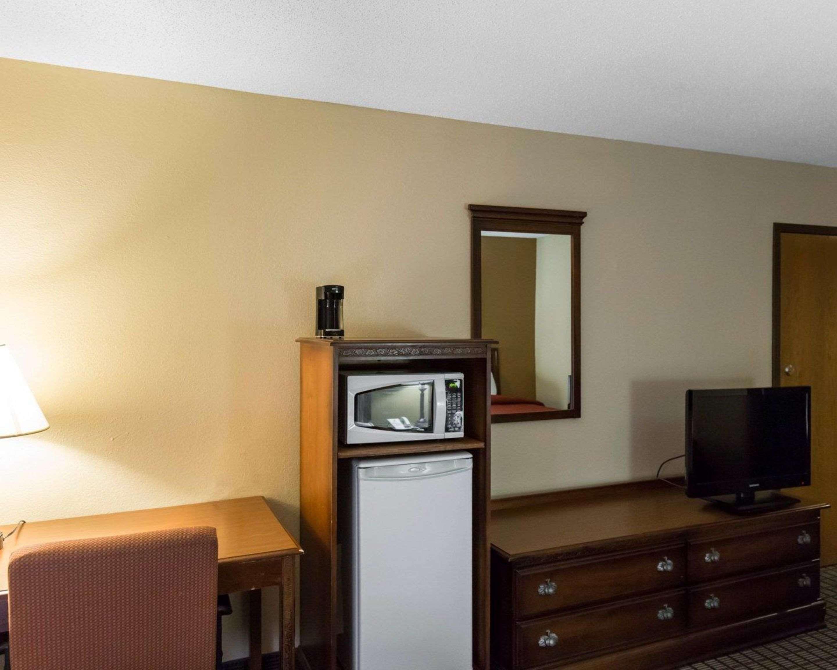 Americinn By Wyndham Cedar Rapids North Exterior photo