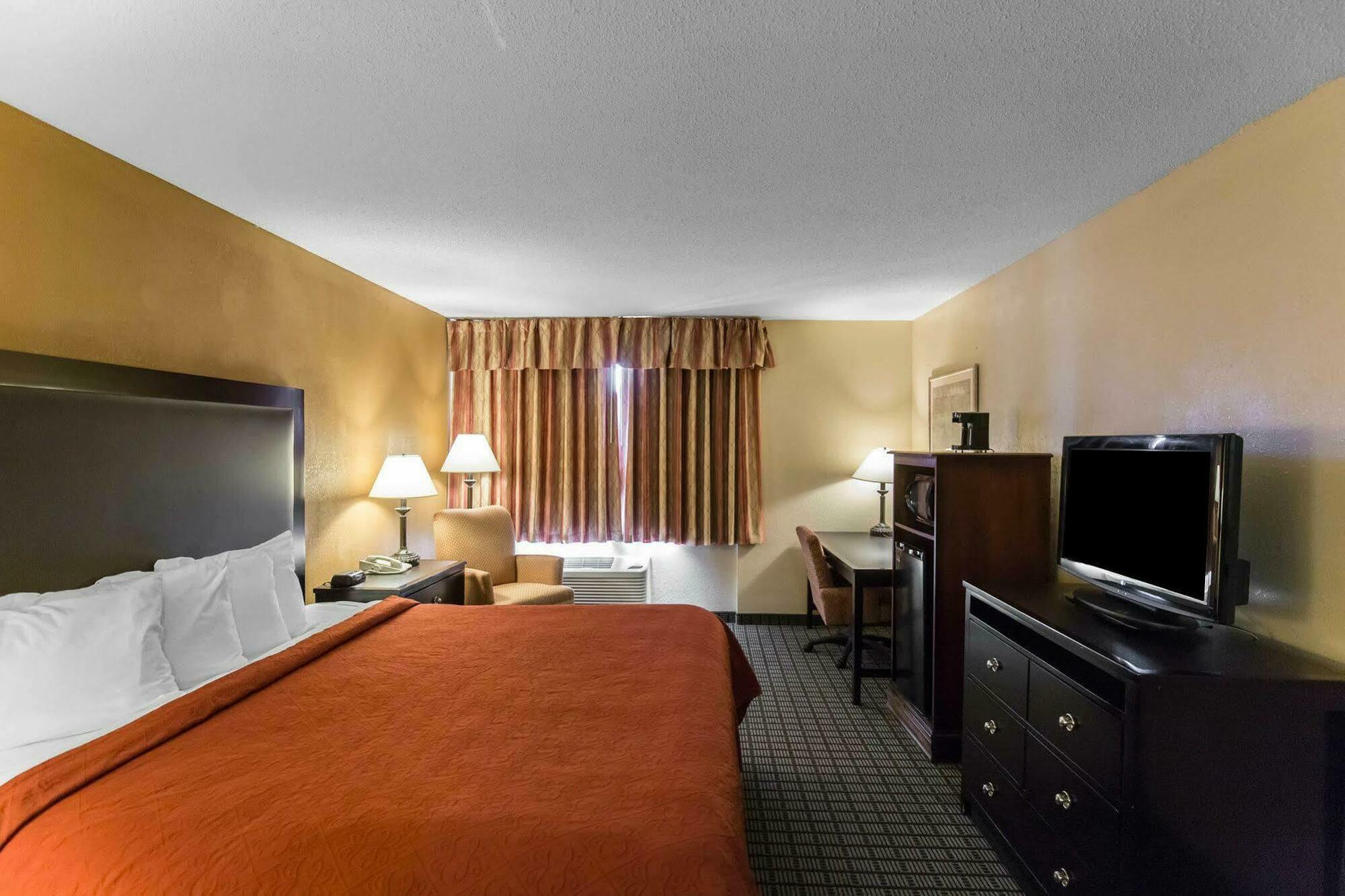 Americinn By Wyndham Cedar Rapids North Exterior photo