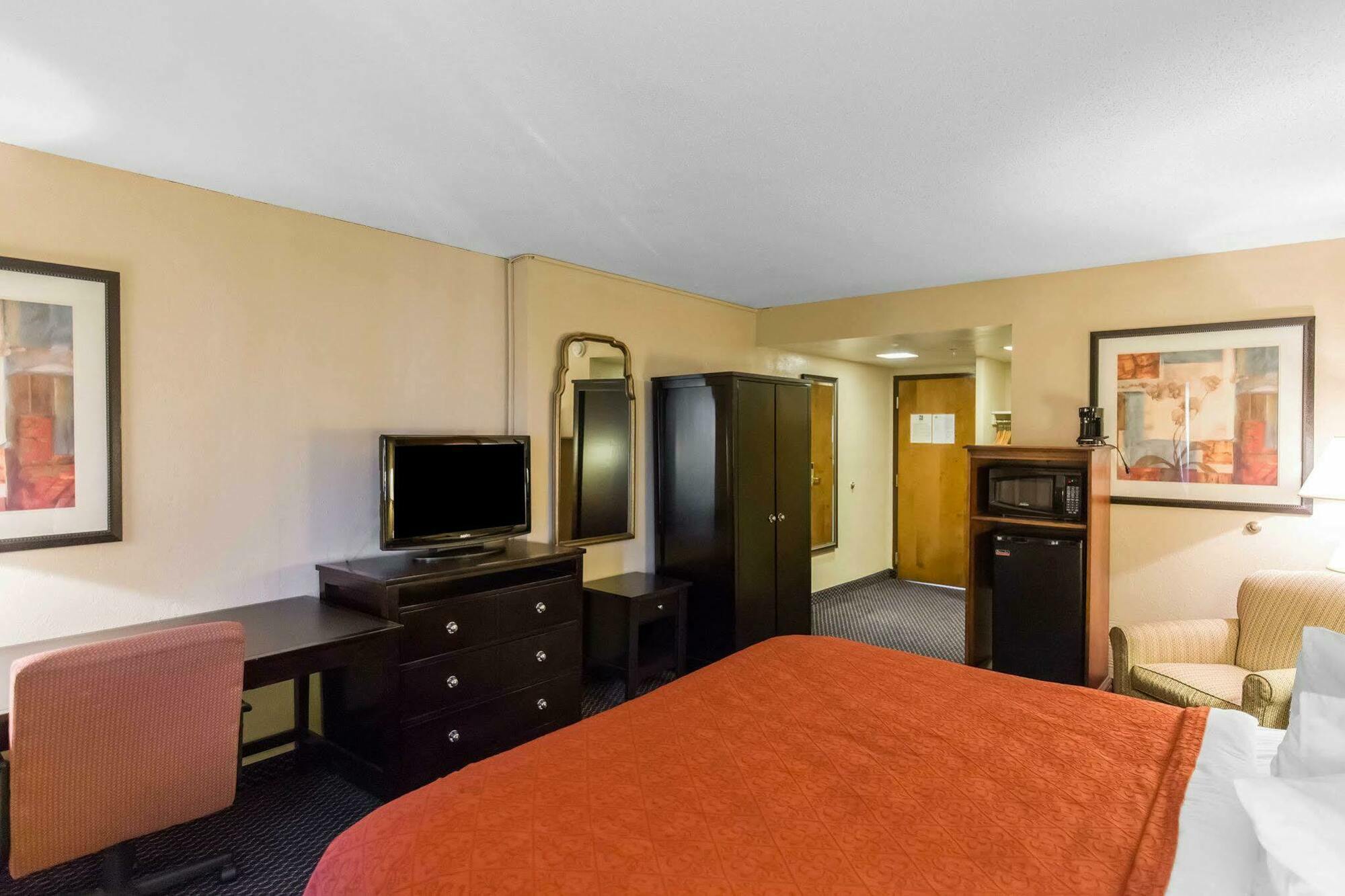 Americinn By Wyndham Cedar Rapids North Exterior photo