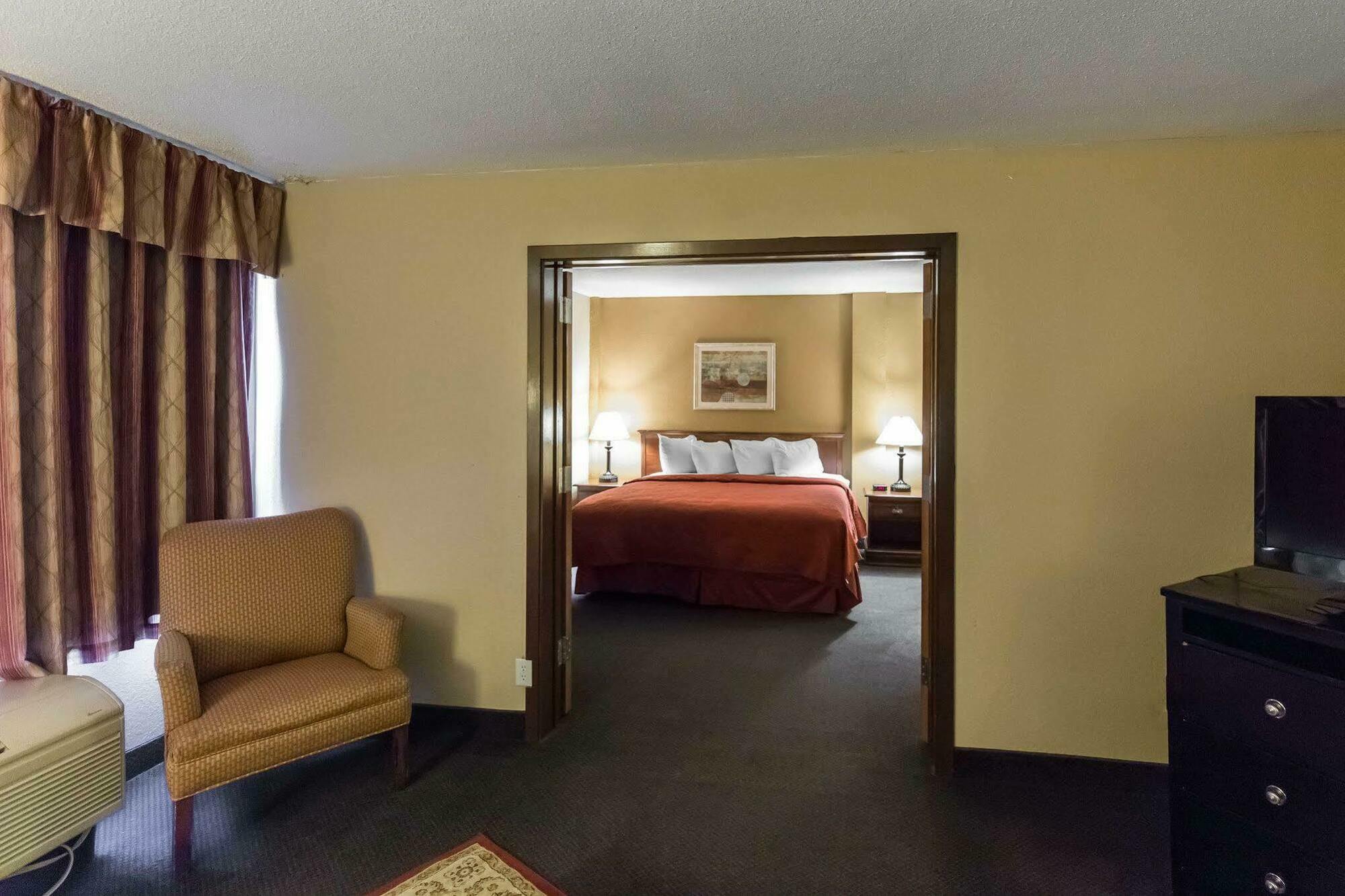 Americinn By Wyndham Cedar Rapids North Exterior photo